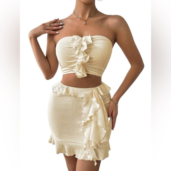 Privé Ladies' Solid Color Lace Trimmed Tube Top And Skirt Set - Picture 1 of 2